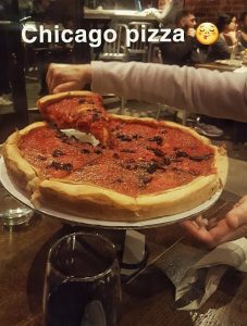 Plats Typiques américains Chicago Pizza - InhaleTravel.exhaleDeVie.com