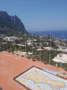 Une journée à Capri, ça vaut la peine ? - InhaleTravel.com